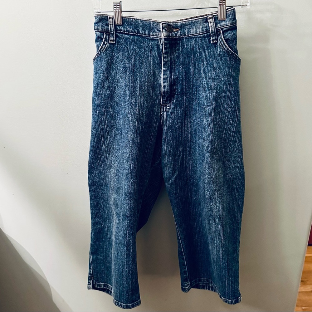 Lee Blue Denim Capri Pants 22W Cotton Blend Front Zip Jeans 42” Waist 20” Inseam